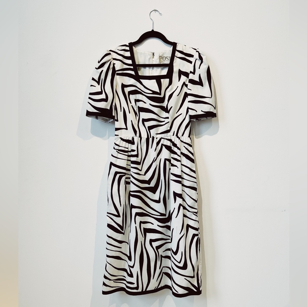 VINTAGE/POSH by Jay Anderson size 6 square neck dress with slightly puff sleeve